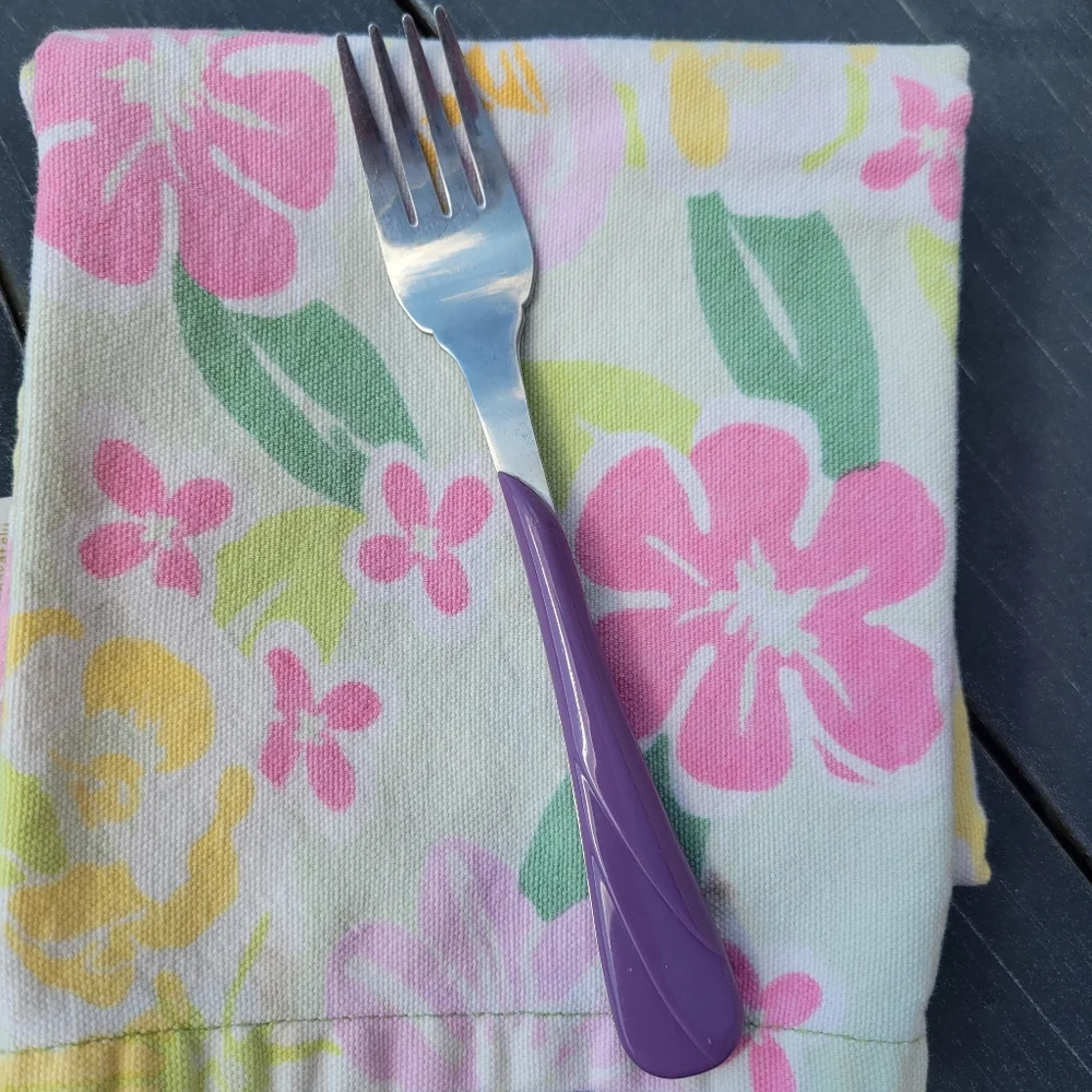 Fiesta Lilac Small Fork ~ Retired Color & Item ~ GUC ~ Fiestaware ~ Post-86